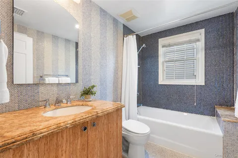 $999,000 | 215 Frank Avenue, Mamaroneck, NY 10543