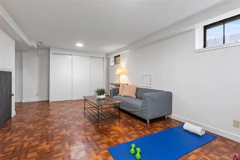 $999,000 | 215 Frank Avenue, Mamaroneck, NY 10543