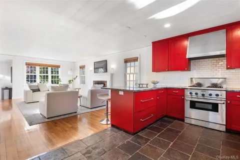 $999,000 | 215 Frank Avenue, Mamaroneck, NY 10543