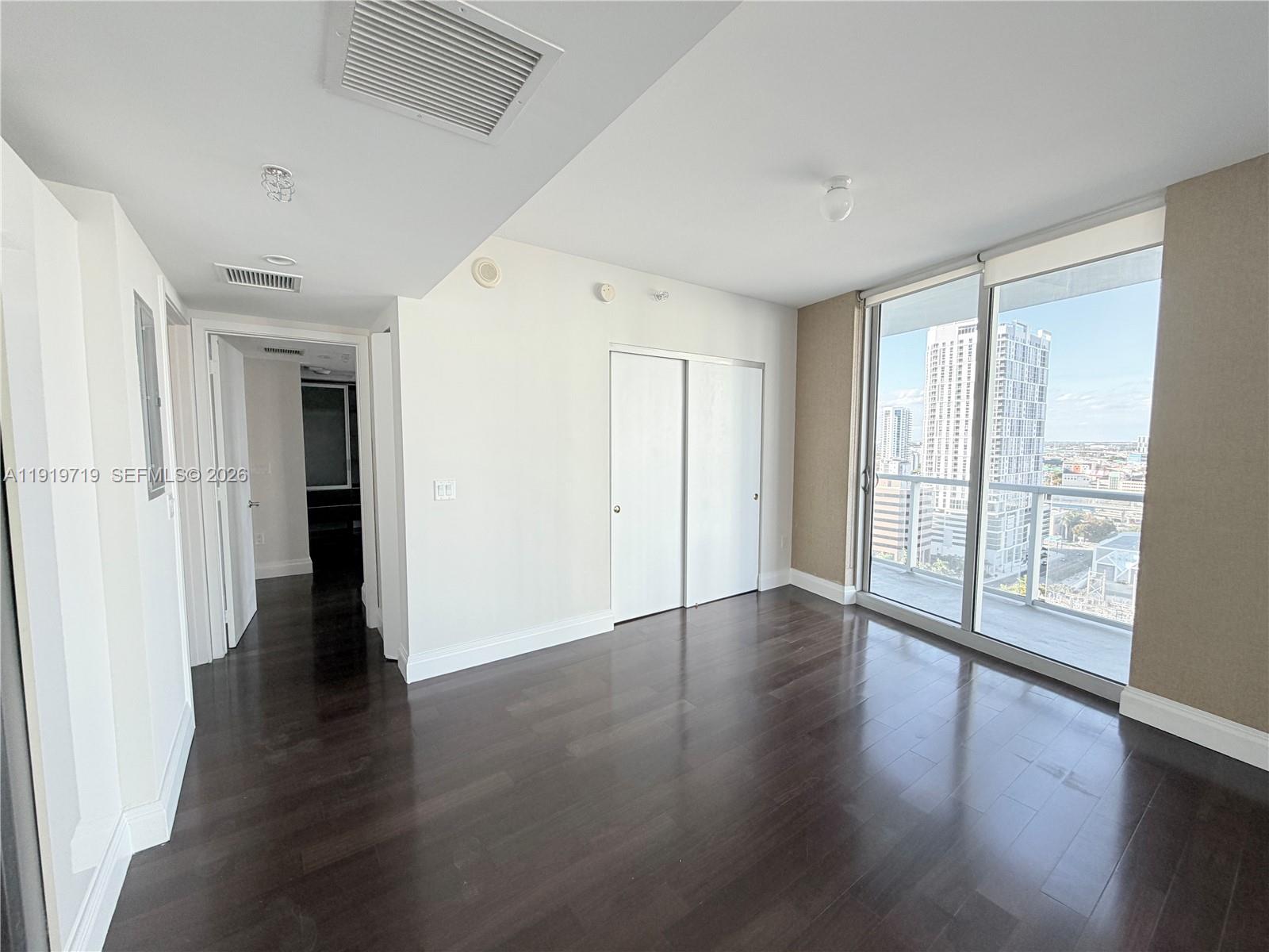 185 Southwest 7th Street, Unit 2011 Miami, FL 33130 - Photo 11 of 44