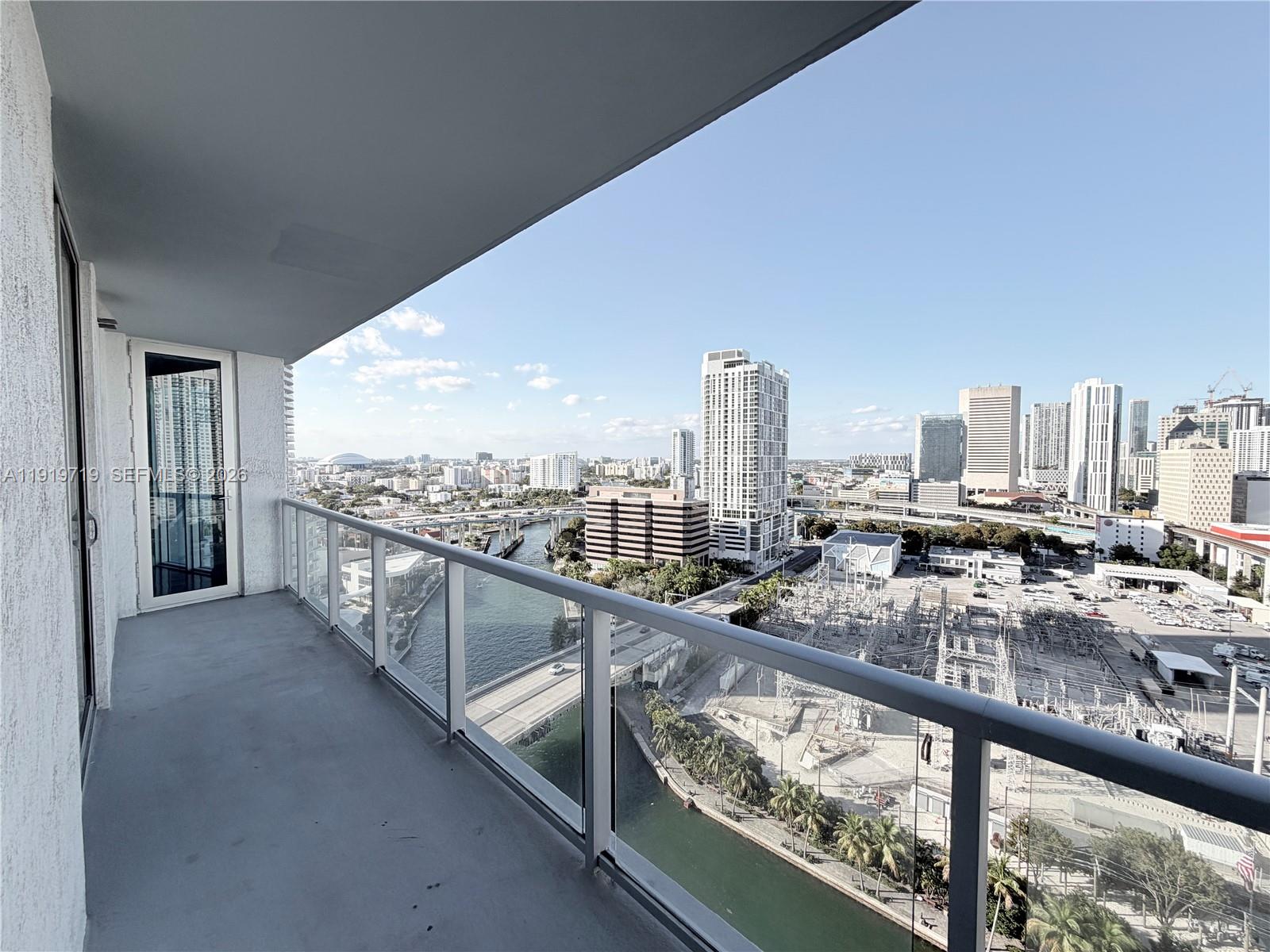 185 Southwest 7th Street, Unit 2011 Miami, FL 33130 - Photo 16 of 44