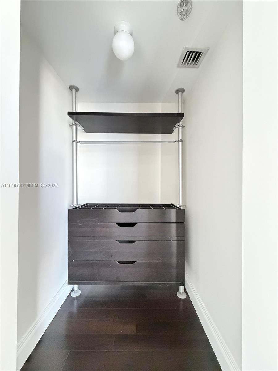 185 Southwest 7th Street, Unit 2011 Miami, FL 33130 - Photo 24 of 44