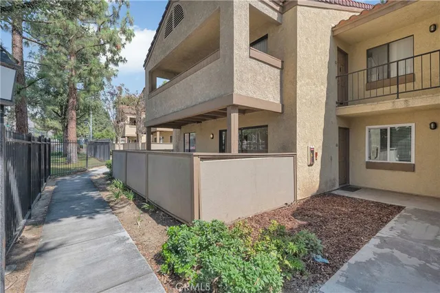$385,000 | 1110 West Blaine Street, Unit 102, Riverside, CA 92507