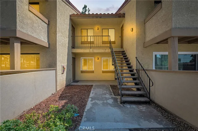 $385,000 | 1110 West Blaine Street, Unit 102, Riverside, CA 92507