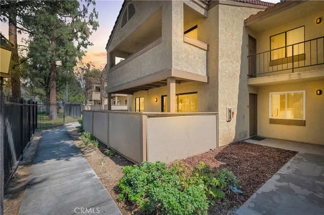 $385,000 | 1110 West Blaine Street, Unit 102, Riverside, CA 92507