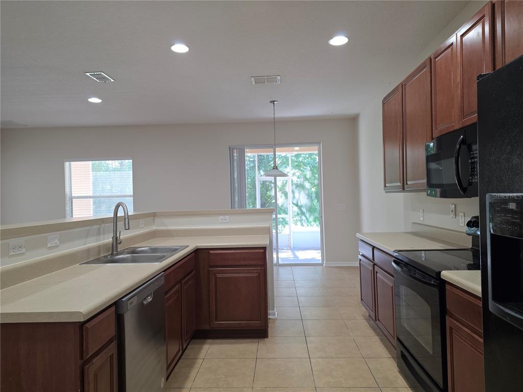 311 Rambling Circle Apopka, FL 32712 - Photo 9 of 26