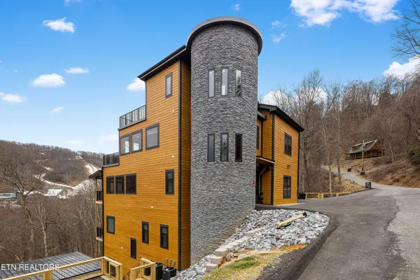 $2,950,000 | 1257 Bavarian Way, Gatlinburg, TN 37738