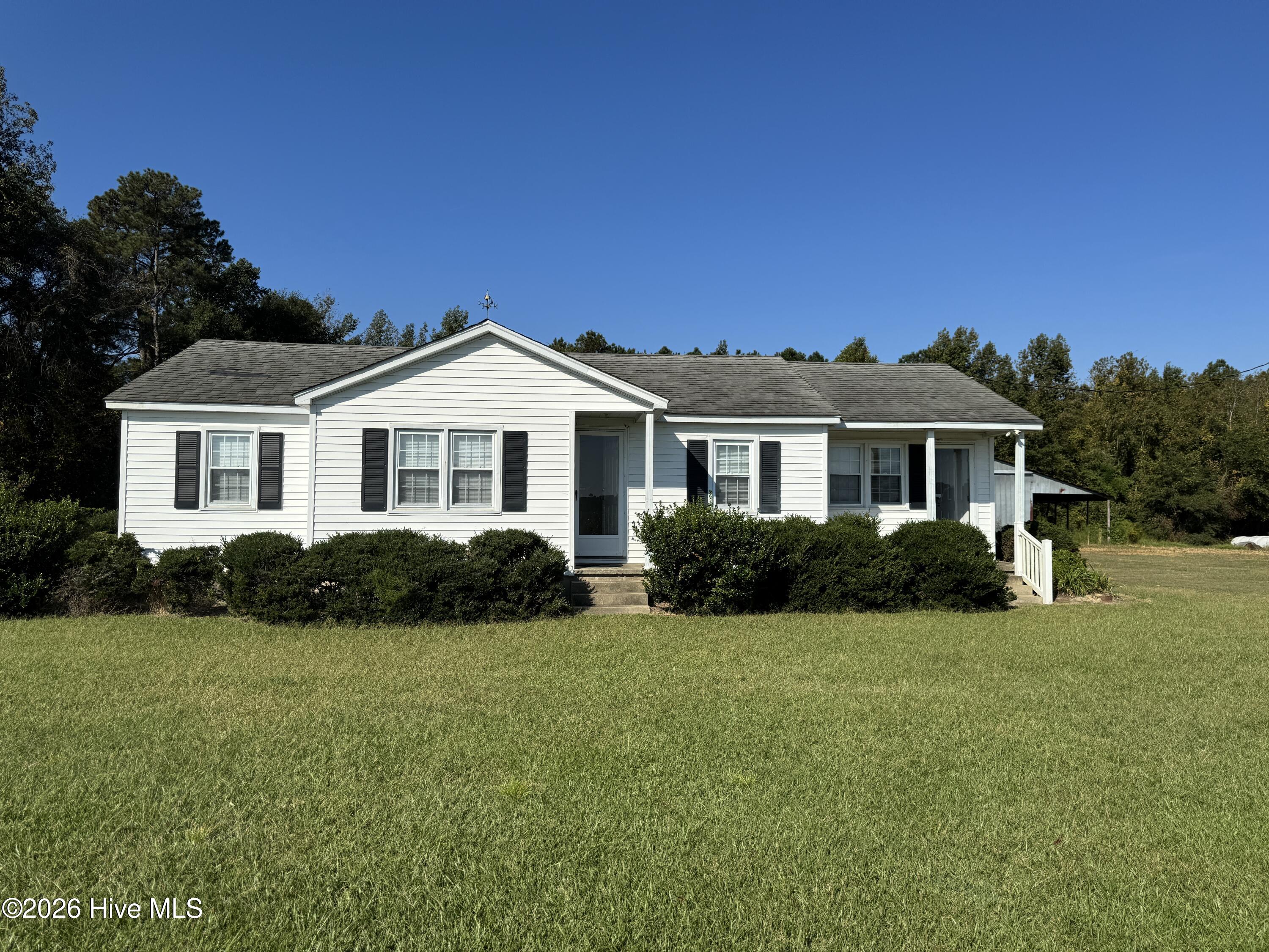 3222 Perry Blizzard Road Deep Run, NC 28525 - Photo 2 of 26 IMG_3649 (1)