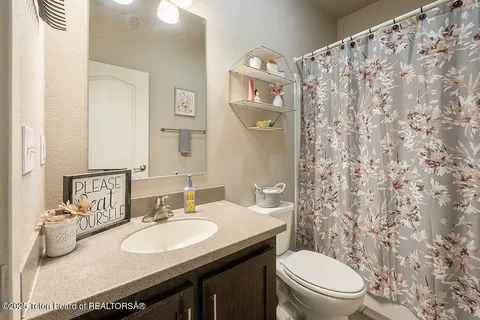 $625,000 | 350 Little Greys Loop, Etna, WY 83118