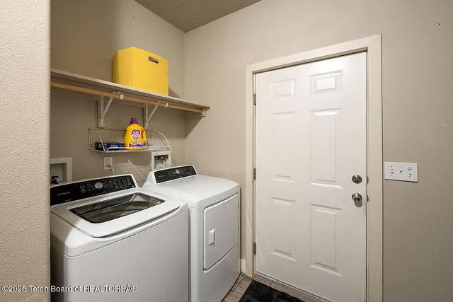 $625,000 | 350 Little Greys Loop, Etna, WY 83118