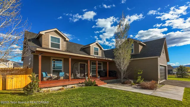 $625,000 | 350 Little Greys Loop, Etna, WY 83118