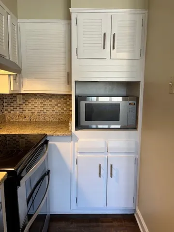 $1,685 | 4400 Poplar Avenue, Unit 41, Memphis, TN 38117