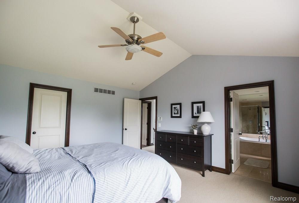 514 E Ferry Detroit, MI 48202 - Photo 34 of 46 514EFerrySt-167.jpg