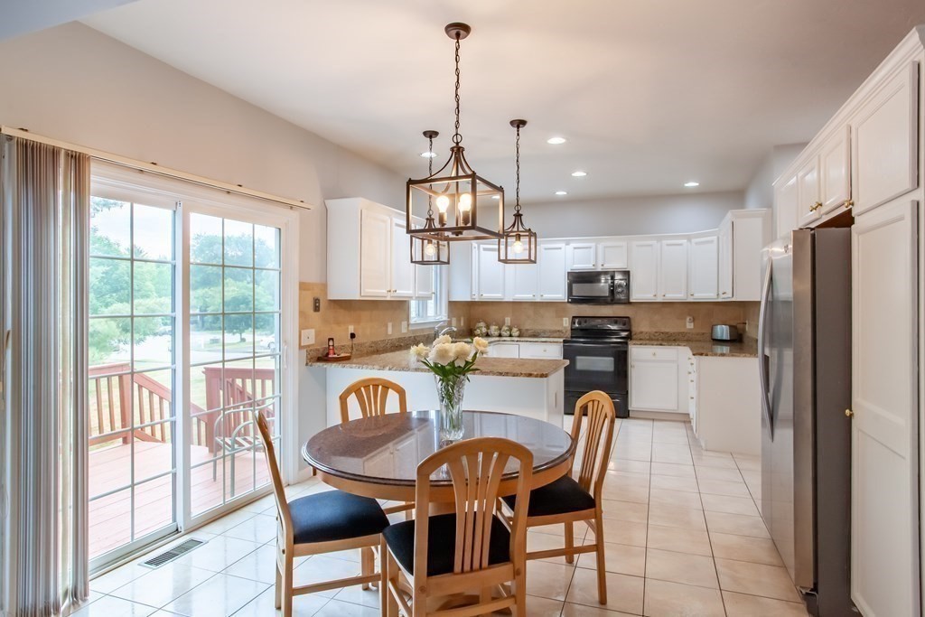 7 Aspen Road Shrewsbury, MA 01545 - Photo 11 of 42 Gallery Image 11