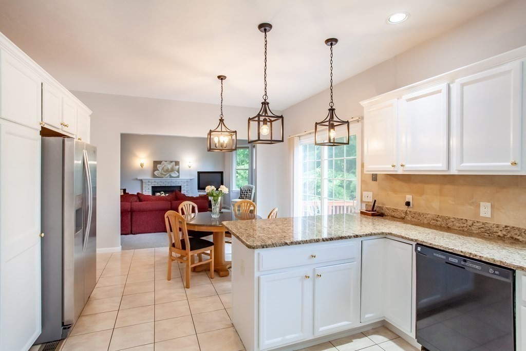 7 Aspen Road Shrewsbury, MA 01545 - Photo 12 of 42 Gallery Image 12