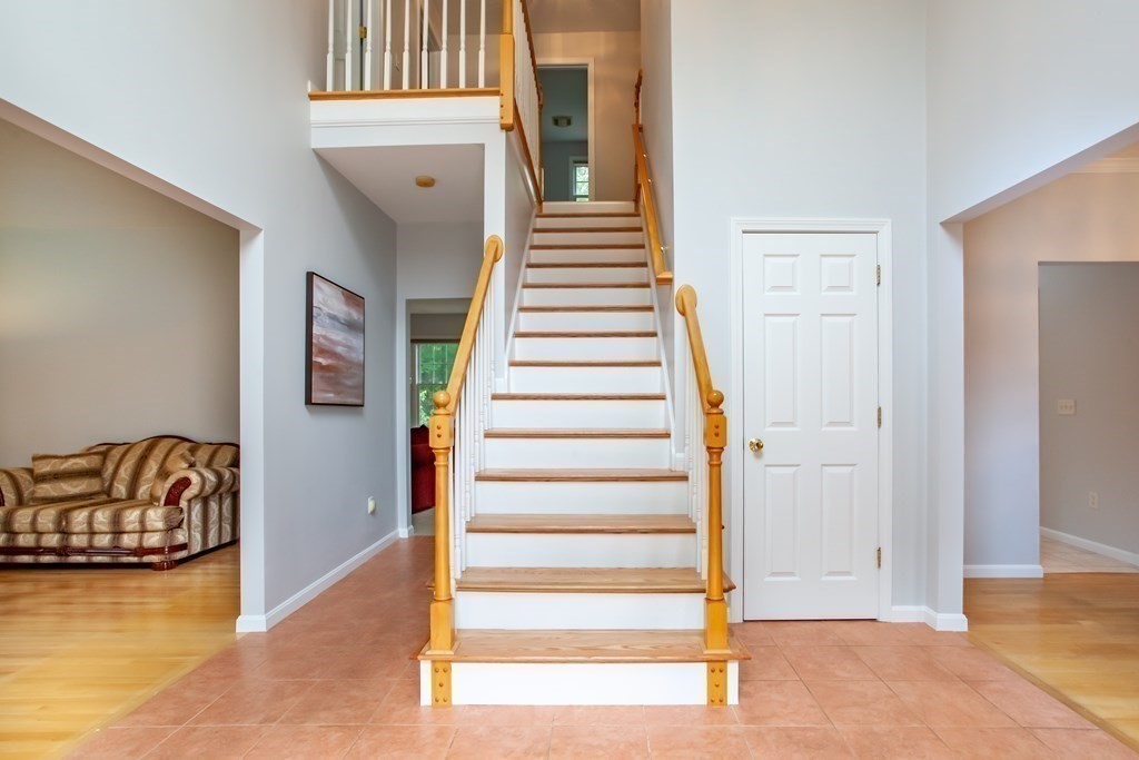 7 Aspen Road Shrewsbury, MA 01545 - Photo 4 of 42 Gallery Image 4