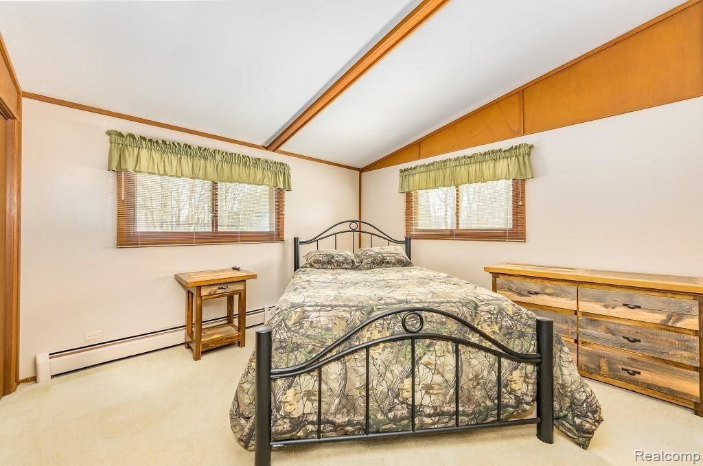 5180 Brady Road Howell, MI 48843 - Photo 16 of 29 SE bedroom