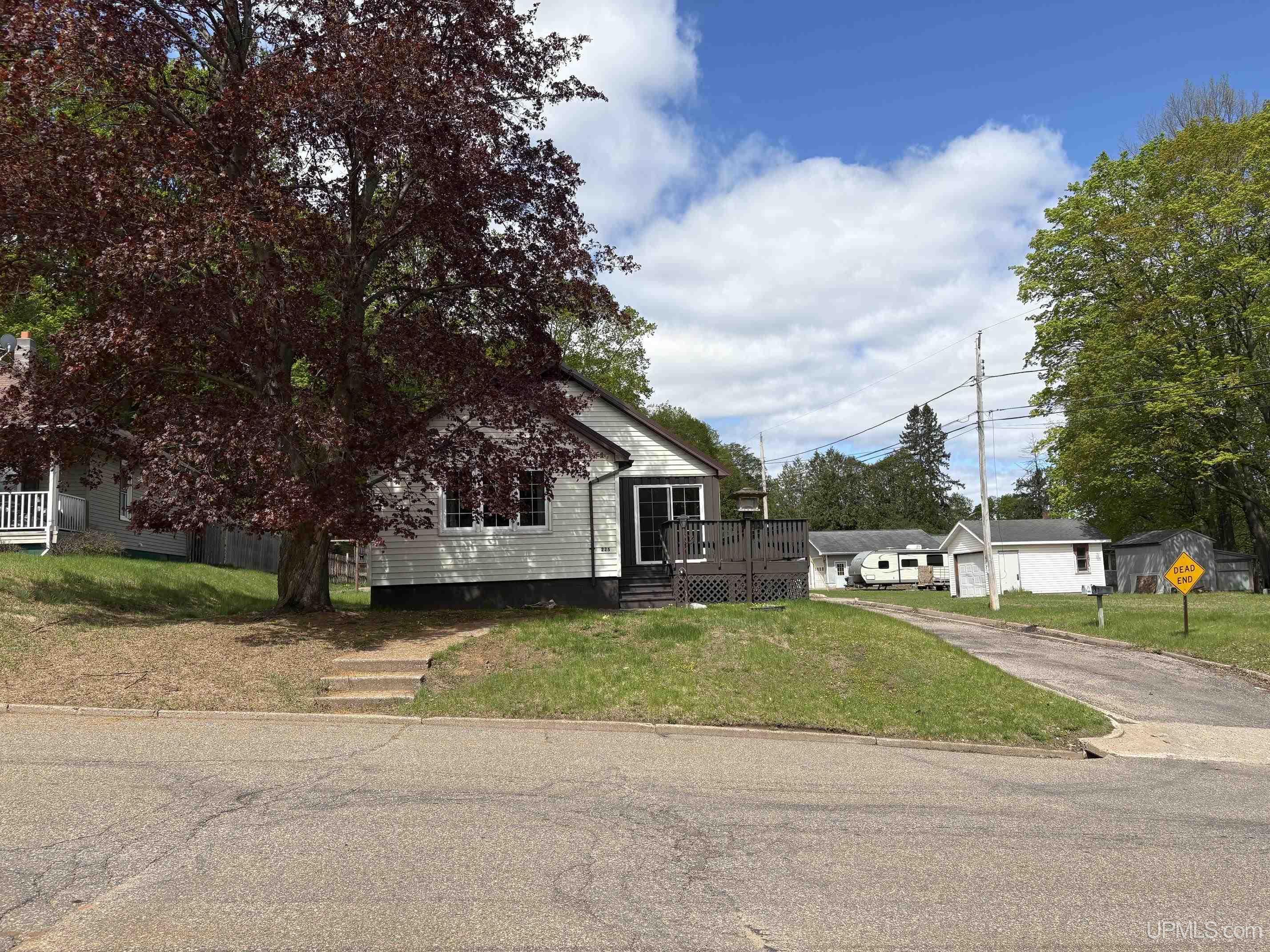 225 Maple Street Niagara, WI 54151 - Photo 4 of 27