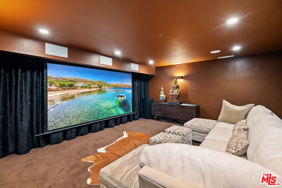 8545 Charl Lane Los Angeles, CA 90046 - Photo 6 of 18