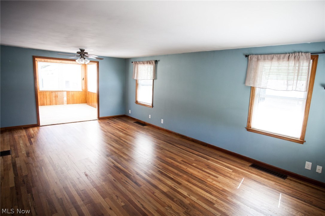 7095 Hopkins Road Mentor, OH 44060 - Photo 5 of 25