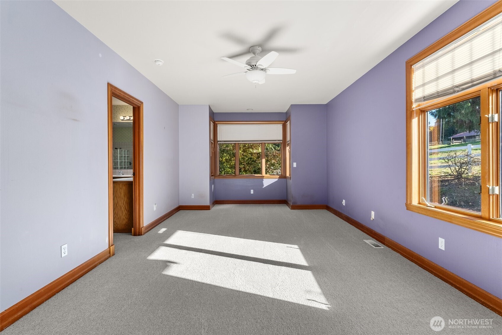 153 A Walhaupt Road Onalaska, WA 98570 - Photo 16 of 38 an empty room with windows and closet