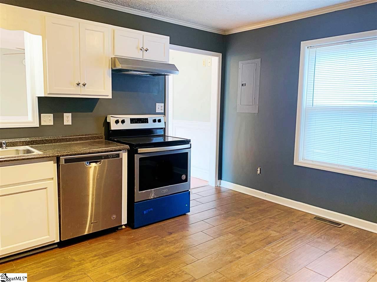 9 Ridgeside Court Greenville, SC 29617 - Photo 5 of 27 Gallery Image 5