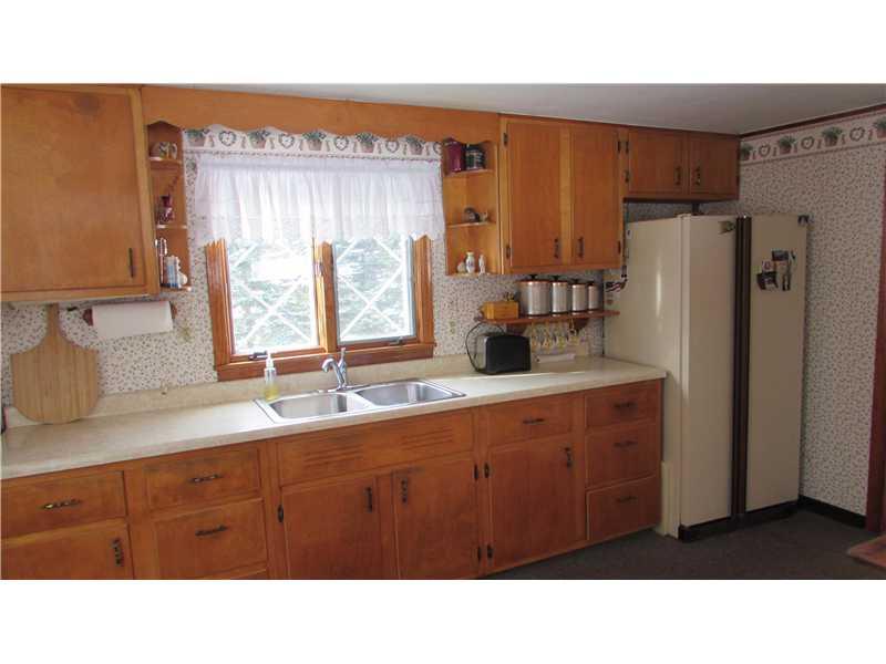 1233 Spring Run Road Extension Coraopolis, PA 15108 - Photo 15 of 25 Kitchen.