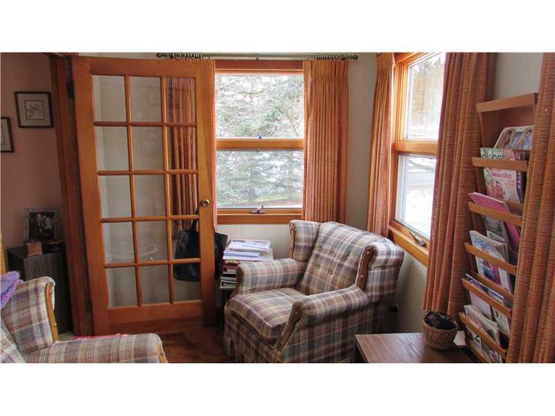 1233 Spring Run Road Extension Coraopolis, PA 15108 - Photo 17 of 25 Sunroom.