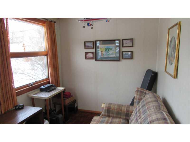 1233 Spring Run Road Extension Coraopolis, PA 15108 - Photo 18 of 25 Sunroom.