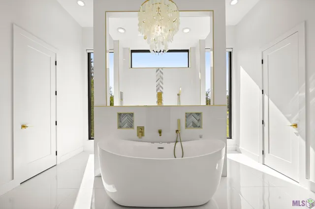 $999,000 | 9825 Fawn Vw Drive, Baton Rouge, LA 70817