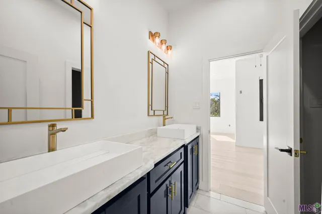 $999,000 | 9825 Fawn Vw Drive, Baton Rouge, LA 70817