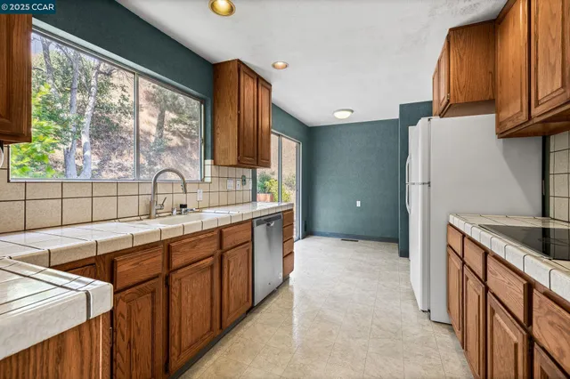 $1,400,000 | 45 La Salle Drive, Moraga, CA 94556