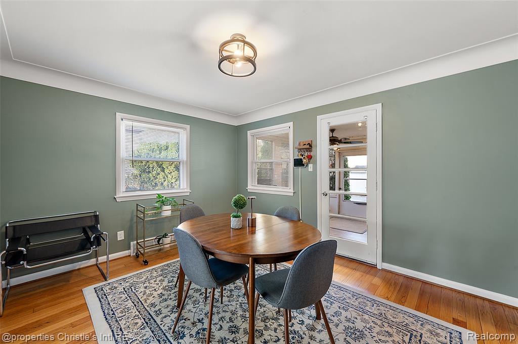 852 Harcourt Road Grosse Pointe, MI 48230 - Photo 15 of 48