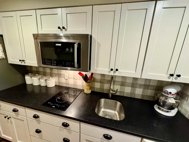 $225,000 | 30 Mountainside Drive, Unit 201, Warren, VT 05674