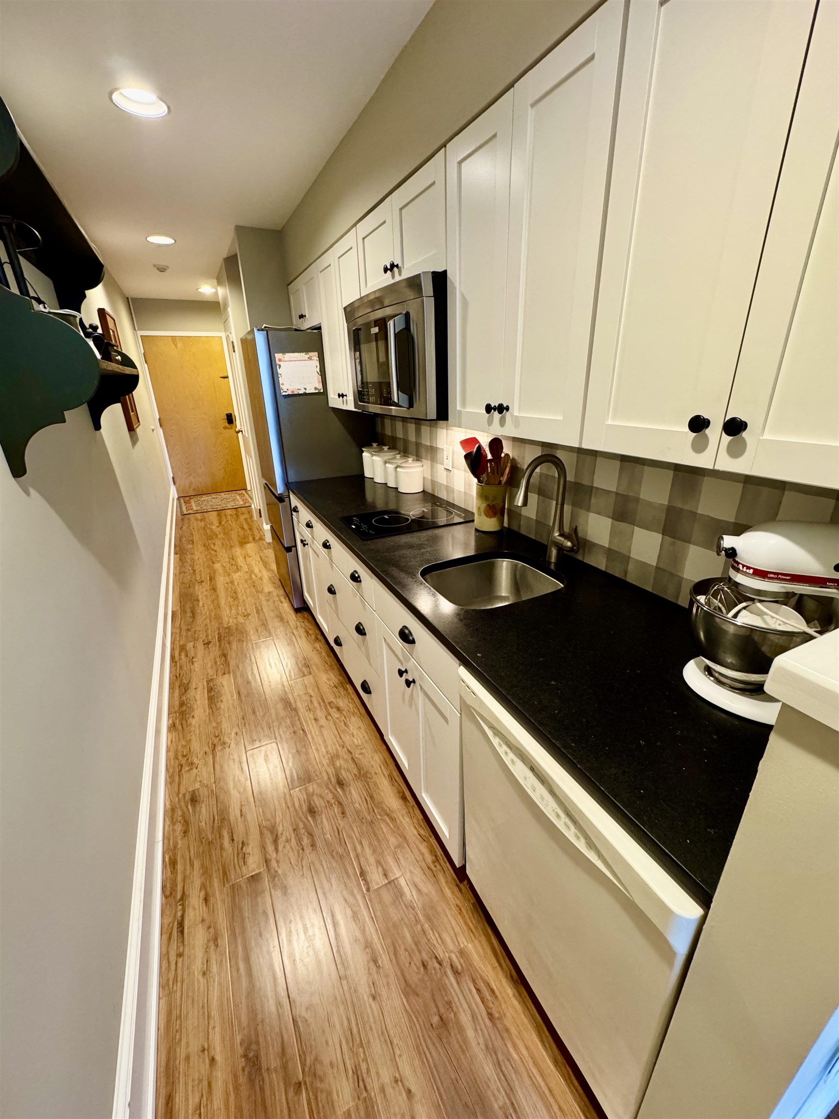 30 Mountainside Drive, Unit 201 Warren, VT 05674 - Photo 17 of 22