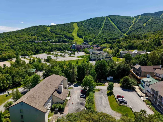 $225,000 | 30 Mountainside Drive, Unit 201, Warren, VT 05674