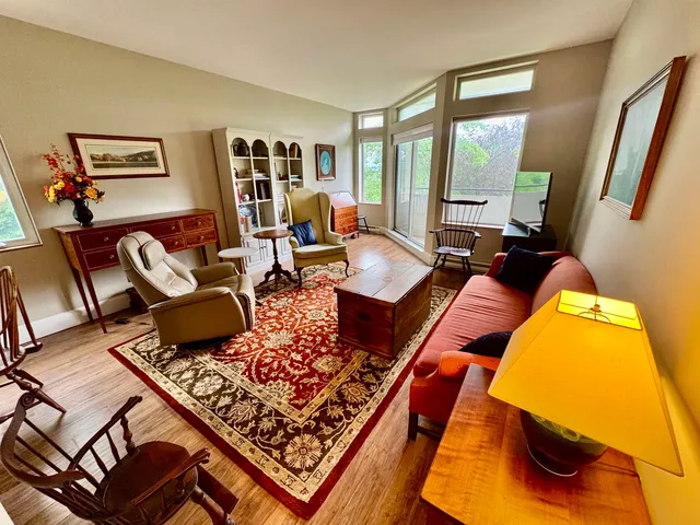 $225,000 | 30 Mountainside Drive, Unit 201, Warren, VT 05674