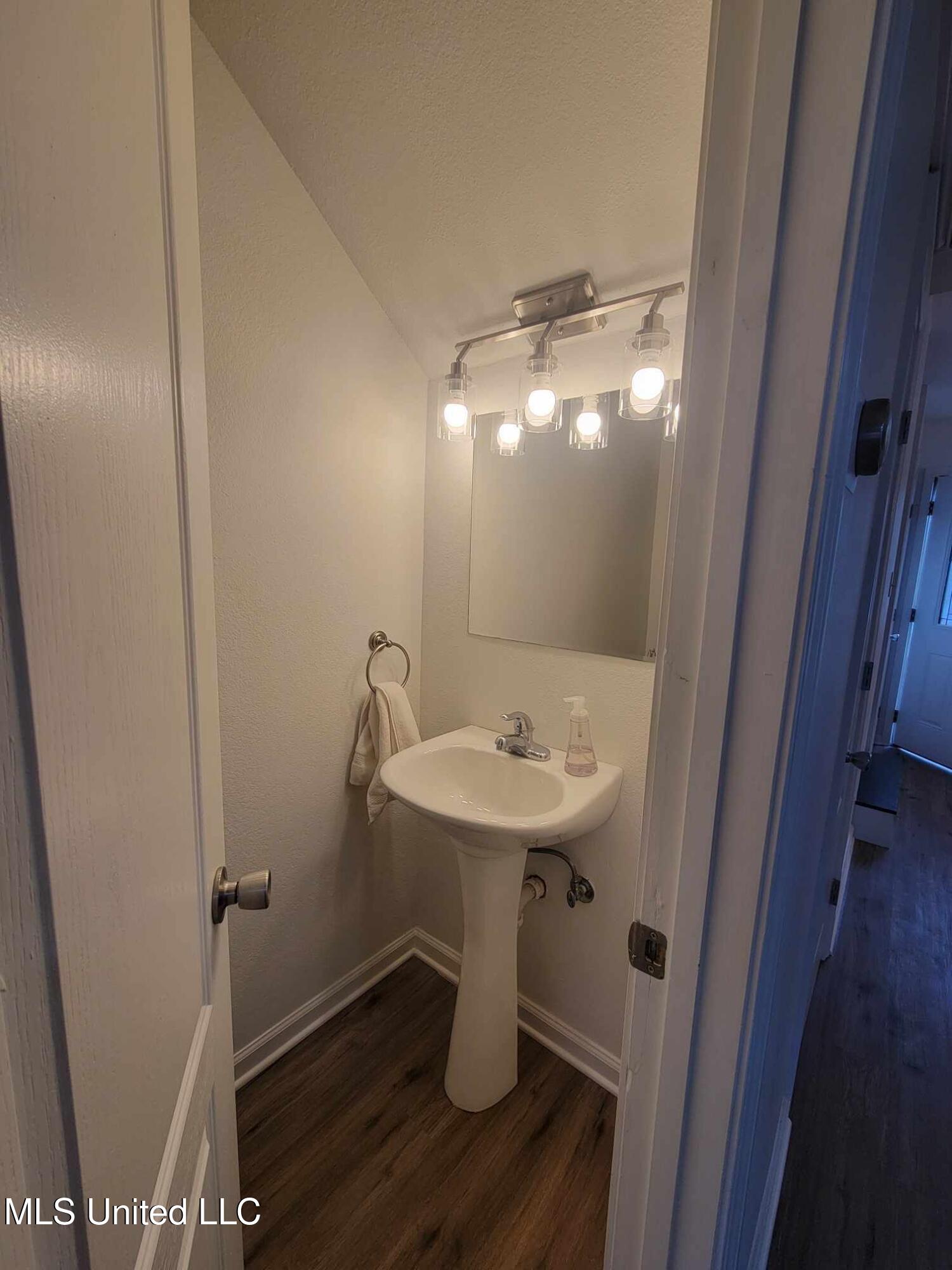 3230 Cumberland Road, Unit 89 Ocean Springs, MS 39564 - Photo 16 of 18 462579093_1385888015944716_4429726044790