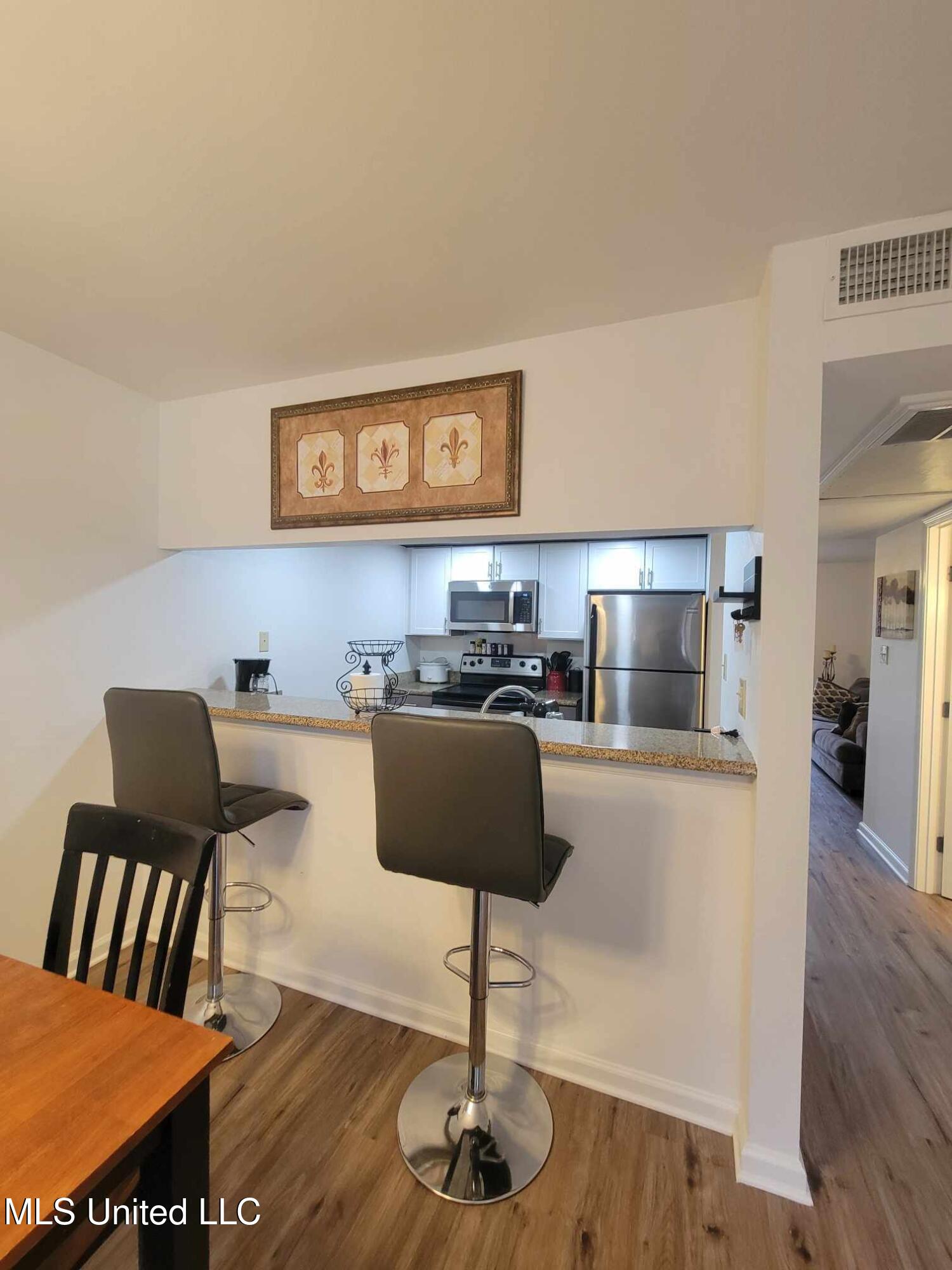 3230 Cumberland Road, Unit 89 Ocean Springs, MS 39564 - Photo 3 of 18 462567968_562761080085959_31579190713471