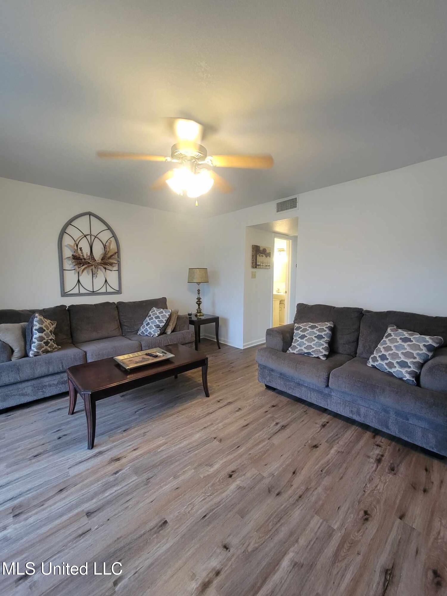 3230 Cumberland Road, Unit 89 Ocean Springs, MS 39564 - Photo 8 of 18 462577438_8775592815885580_7764771851518