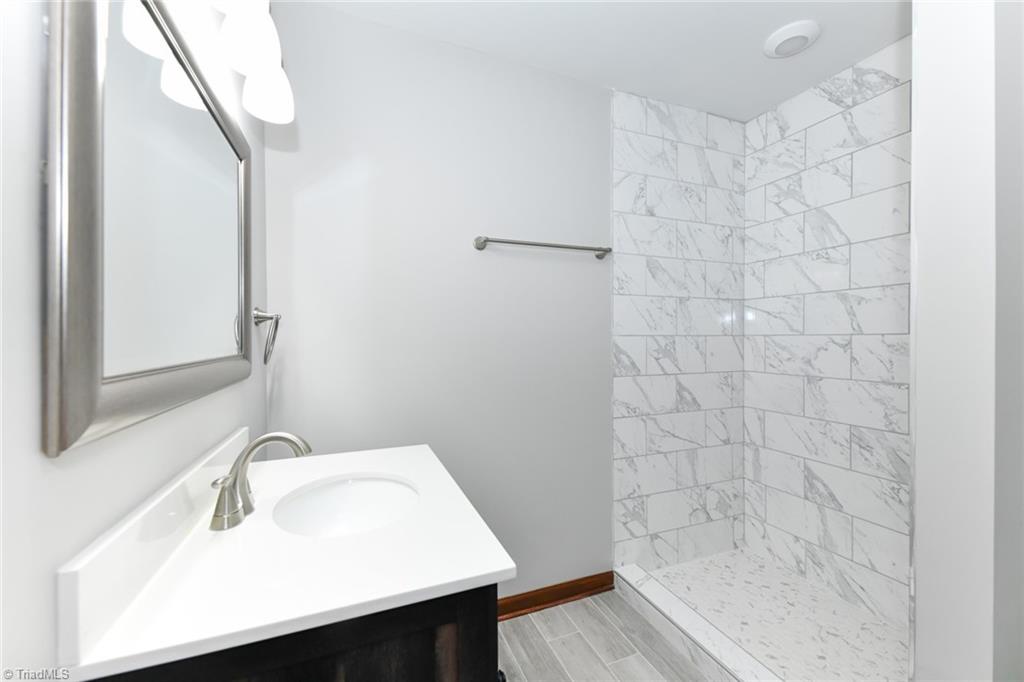 595 Quesinberry Road Eden, NC 27288 - Photo 26 of 45 Master Bath