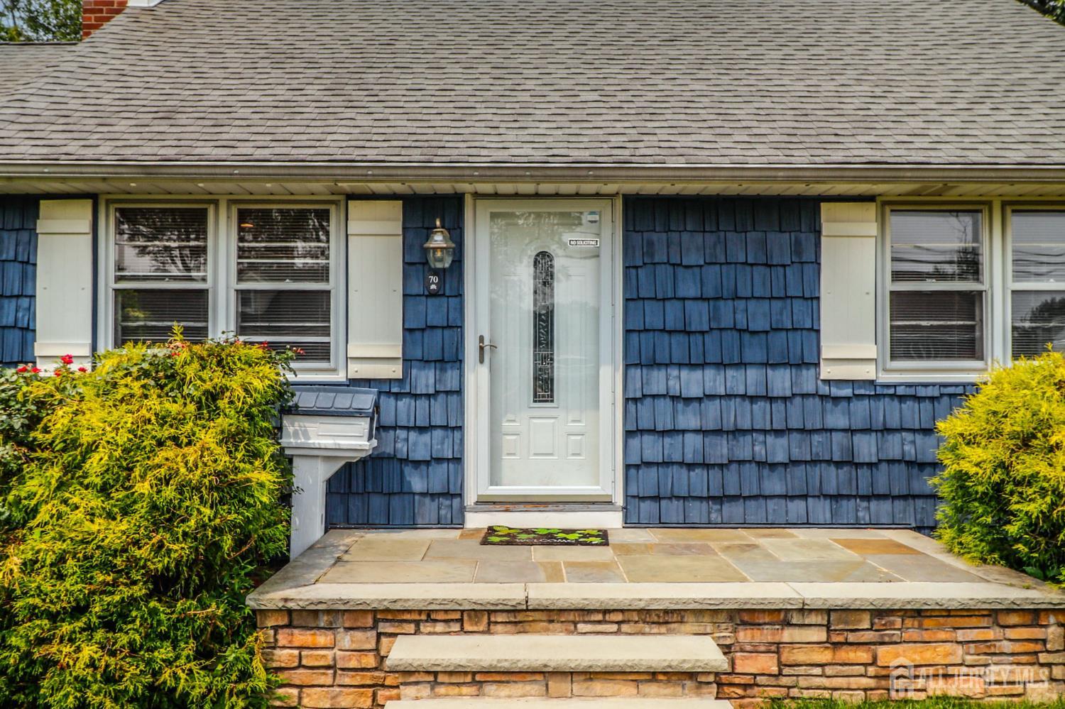 70 Lancaster Road Colonia, NJ 07067 - Photo 4 of 33