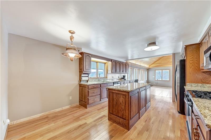 495 Center Grange Road Monaca, PA 15061 - Photo 7 of 25 Gallery Image 7
