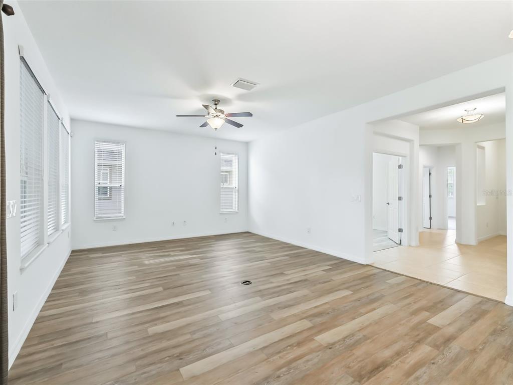 4976 Northwest 35th Ln Road Ocala, FL 34482 - Photo 11 of 34