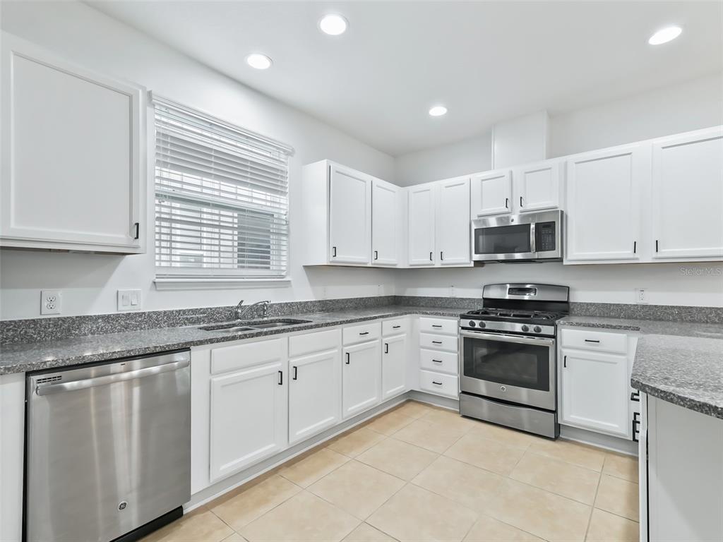 4976 Northwest 35th Ln Road Ocala, FL 34482 - Photo 15 of 34