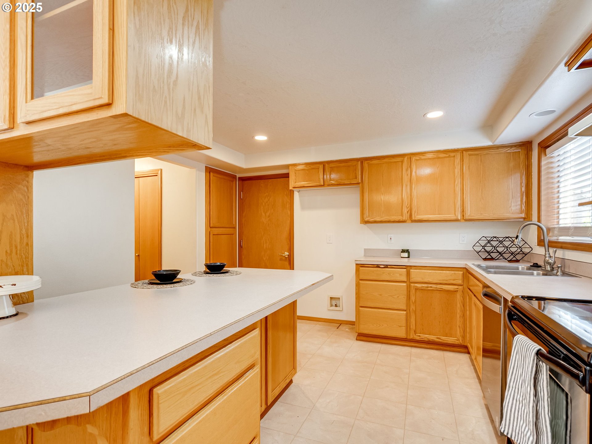 1065 Ridgefield Court Stayton, OR 97383 - Photo 17 of 48