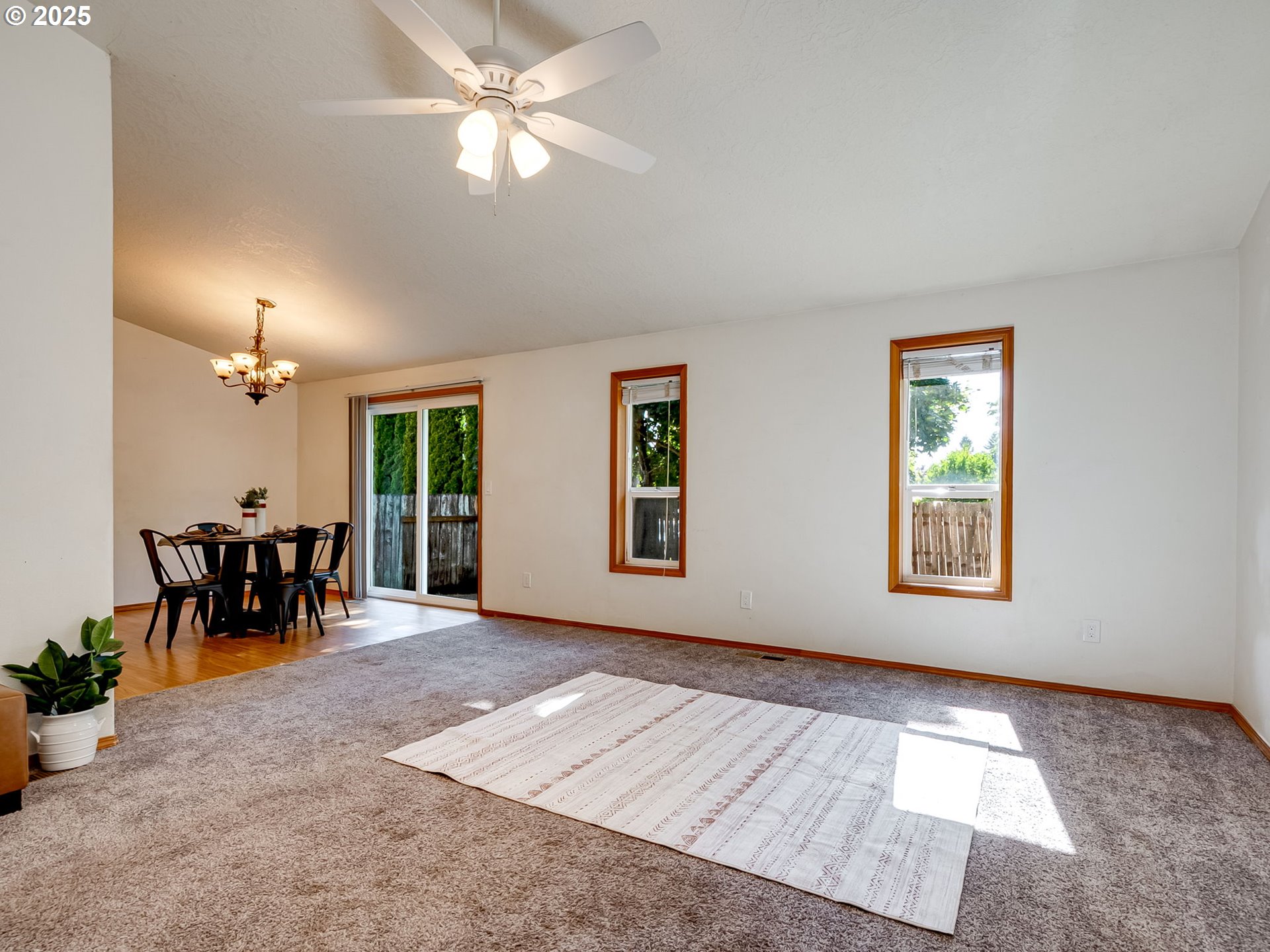 1065 Ridgefield Court Stayton, OR 97383 - Photo 8 of 48