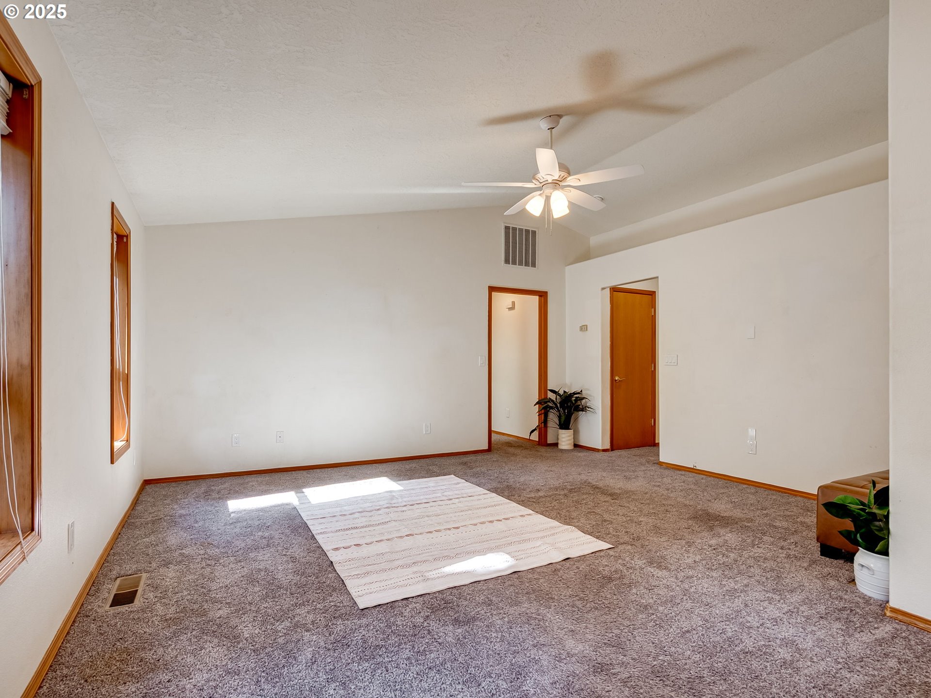 1065 Ridgefield Court Stayton, OR 97383 - Photo 10 of 48