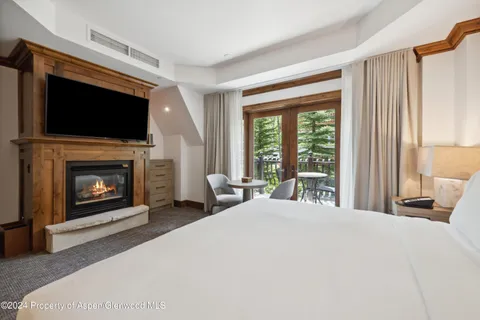 $775,000 | 415 East Dean Street, Unit 44ABC WEEKS 51/52, Aspen, CO 81611