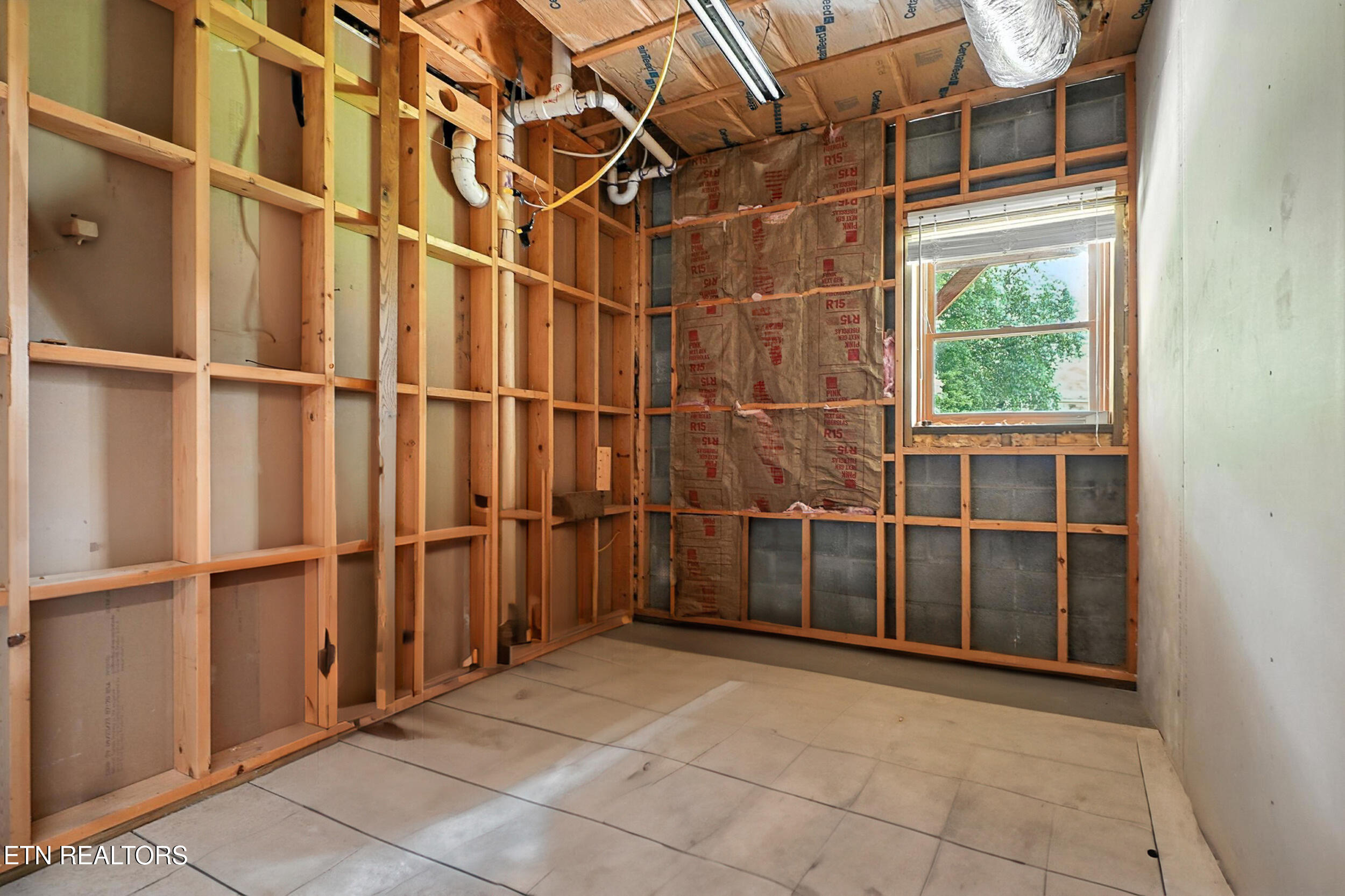 9360 Middle Wallens Creek Road Jonesville, VA 24263 - Photo 47 of 51 IMG_0069